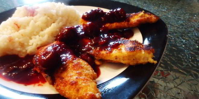 Рецепт миндального шницеля амаретто с острым вишневым соусом