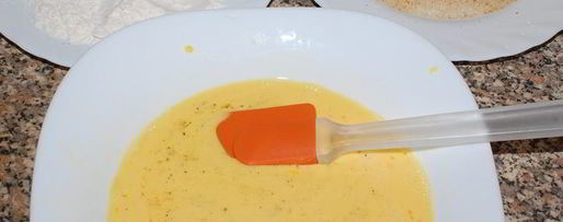 Шаг 1: шницеля из куриных грудок