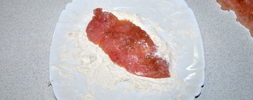 Шаг 2: шницеля из курицы по-милански