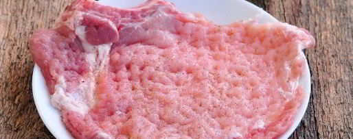 Шаг 3: шницеля из свиной корейки на кости