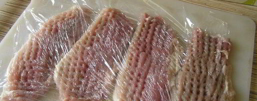 Шаг 3: шницеля с мятой, миндалем и кедровыми орешками