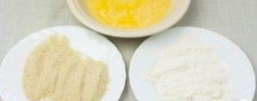 Шаг 2: шницеля в сухарях