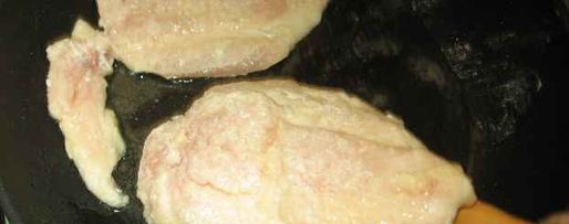 Шаг 6: шницелей куриных и печень с салатом