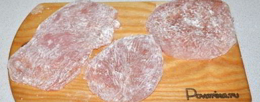 Шаг 2: шницелей по-венски из филе индейки