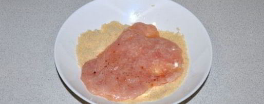 Шаг 4: шницелей по-венски из филе индейки