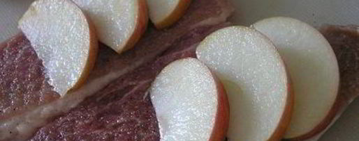 Шаг 1: сочного шницеля с яблоками и морковным гарниром