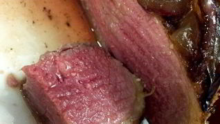 Рецепт Гриля стейк из утиной грудки с соусом из слив