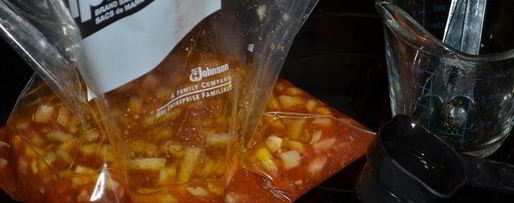 Шаг 1: маринада для стейкакровавая мэри