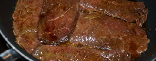 Шаг 2: маринованных стейков с луком