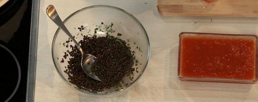 Шаг 4: стейка из индейки с чечевицей и томатным соусом