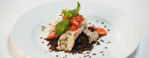 Шаг 6: стейка из индейки с чечевицей и томатным соусом