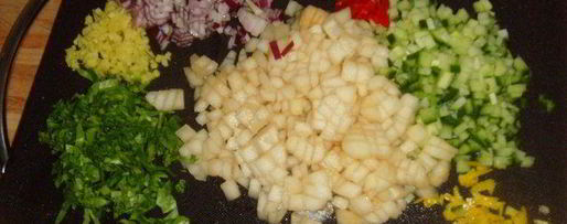 Шаг 1: стейка из лосося с грушевой сальсой и картофельным гратеном