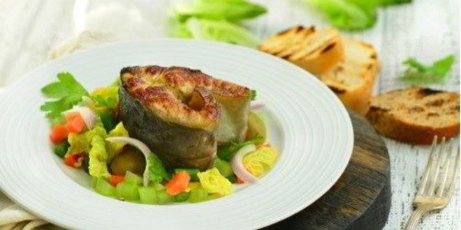 Рецепт стейка из осетрины с овощами