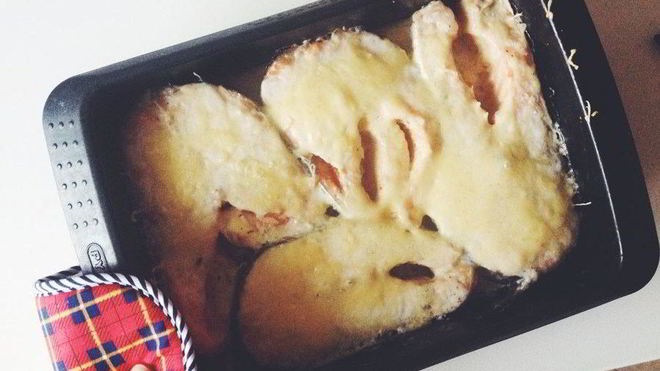 Рецепт Стейка из семги в духовке под сырной корочкой