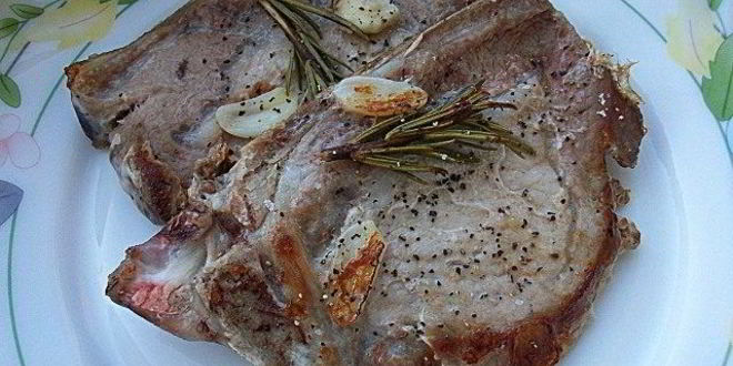 Рецепт стейка из свинины с розмарином