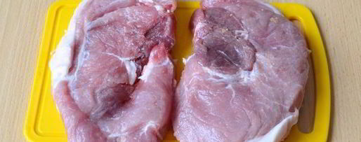 Шаг 2: стейка из свинины в мультиварке