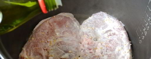 Шаг 6: стейка из свинины в мультиварке