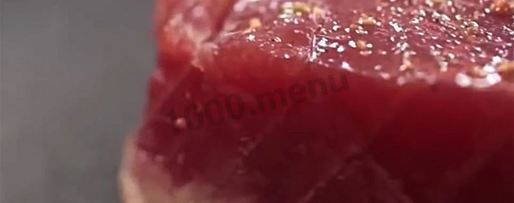 Шаг 4: стейка из тунца на сковороде