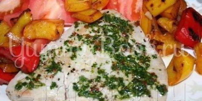 Рецепт стейка из тунца с острым зеленым соусом