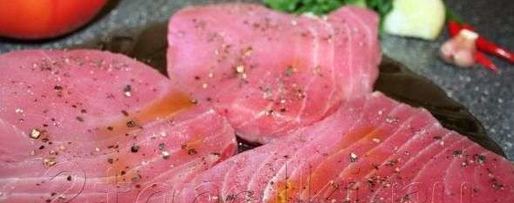 Шаг 4: стейка из тунца с острым зеленым соусом