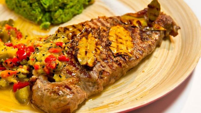 Рецепт Стейка рибай с остро-сладким соусом