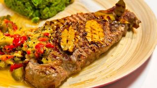 Рецепт Стейка рибай с остро-сладким соусом