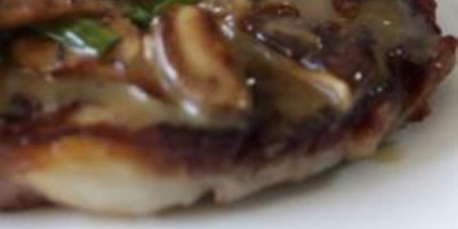 Рецепт стейка с грибным соусом