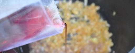 Шаг 7: стейка с соусом из красного вина