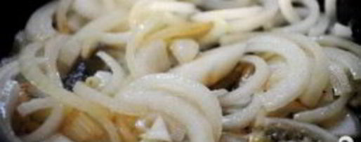 Шаг 2: стейка в сырном соусе