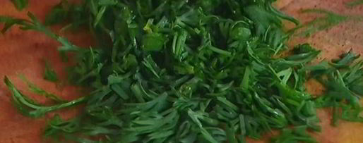 Шаг 1: стейков из тунца с помидорами, яйцами и руколой