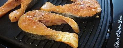 Шаг 2: стейков лосося с сальсой из кукурузы