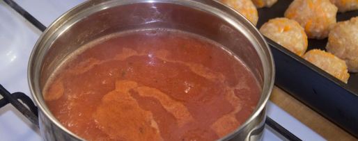 Шаг 9: диетических тефтелей из куриного фарша в духовке с подливкой