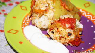 Рецепт Фаршированных перцев и тефтели со свининой, курицей и кабачком