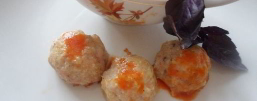 Шаг 5: куриных тефтелей с базиликом и томатным соусом