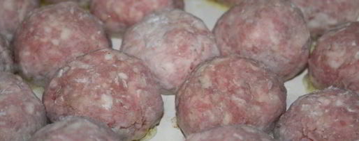 Шаг 2: нежных домашних тефтелей в томатной подливе