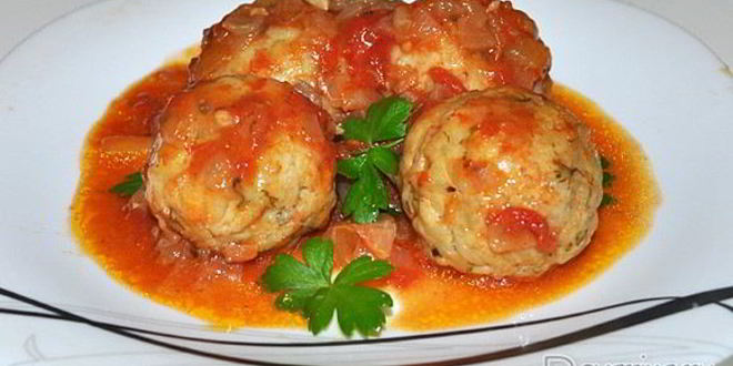 Рецепт рыбных тефтелей в томатном соусе
