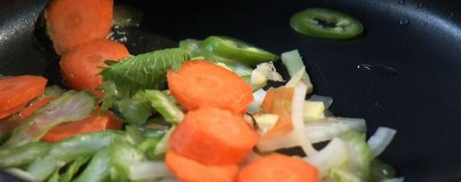 Шаг 2: тефтелей из сельдерея с овощным соусом