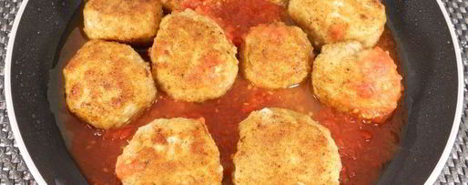 Шаг 5: тефтелей из смешанного фарша в томатно-апельсиновом соусе