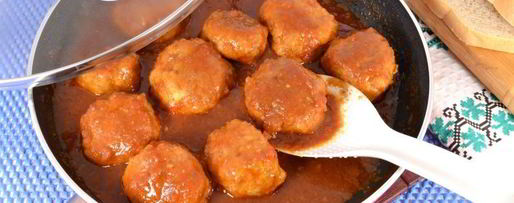 Шаг 7: тефтелей из смешанного фарша в томатно-апельсиновом соусе