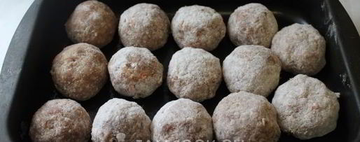 Шаг 6: тефтелей мясных в сметанно-томатном соусе