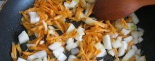 Шаг 1: тефтелей под соусом на сковороде