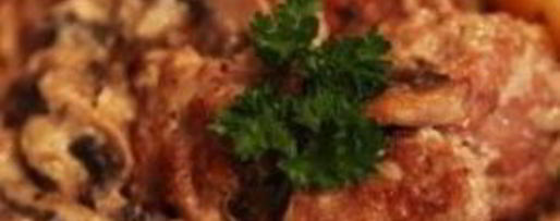 Шаг 4: тефтелей с грибным соусом и картофелем по-деревенски