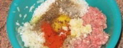 Шаг 2: тефтелей с луком и морковью