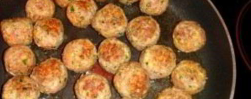 Шаг 1: тефтелей с подливкой на сковороде