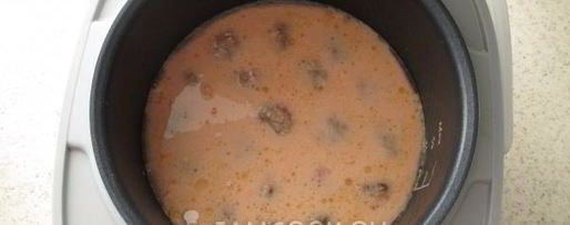 Шаг 9: тефтелей с рисом с подливкой в мультиварке