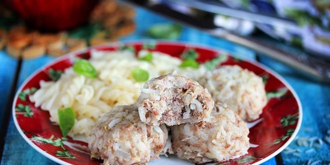 Рецепт тефтелей с рисом в мультиварке