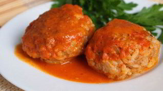 Рецепт Тефтелей с рисом в овощном соусе