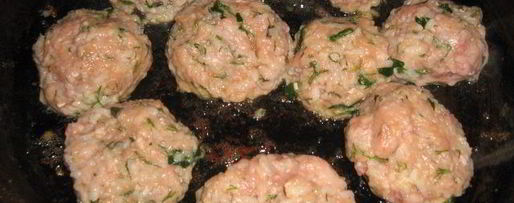 Шаг 2: тефтелей со шпинатом под йогуртно-сливочным соусом