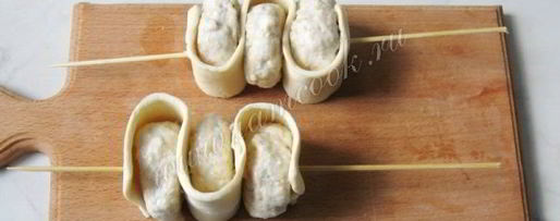 Шаг 4: тефтелей со слоеным тестом на шпажках