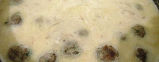 Шаг 7: тефтелей со сметанным соусом